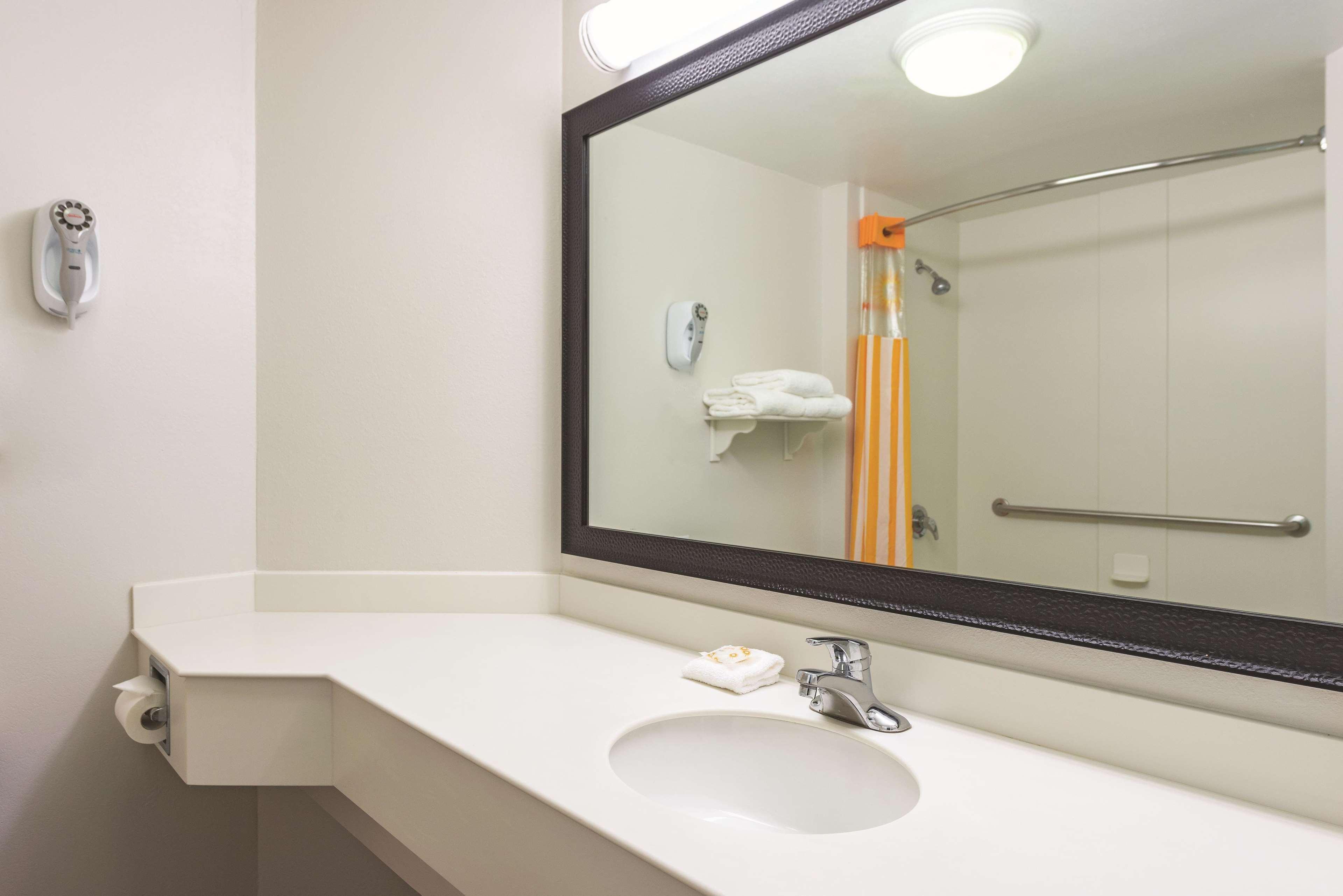 La Quinta Inn By Wyndham אודסה מראה חיצוני תמונה